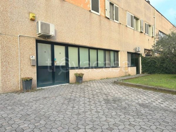 locale commerciale in vendita a Telgate