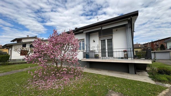 casa indipendente in vendita a Telgate