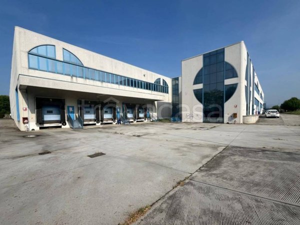 locale commerciale in vendita a Telgate