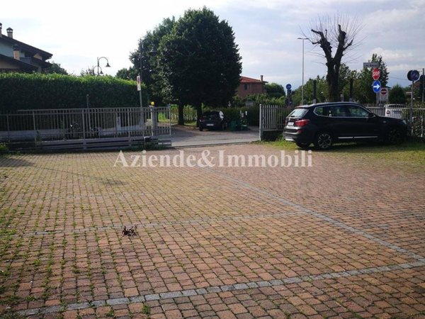 negozio in vendita a Terno d'Isola