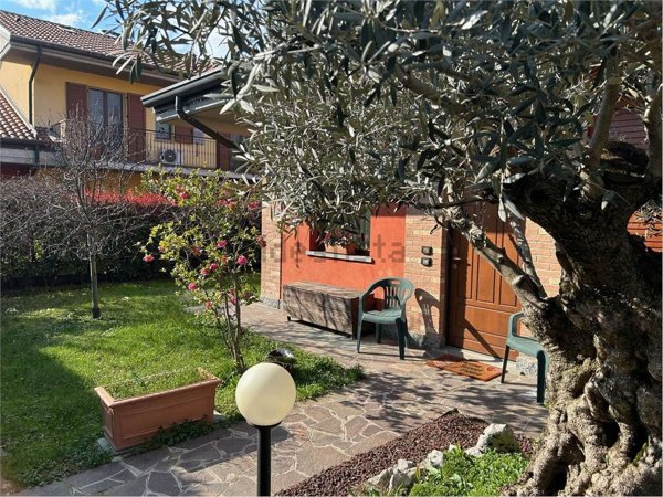 casa indipendente in vendita a Terno d'Isola