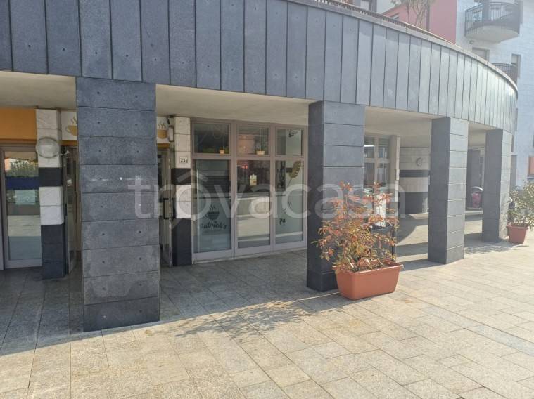 negozio in vendita a Terno d'Isola