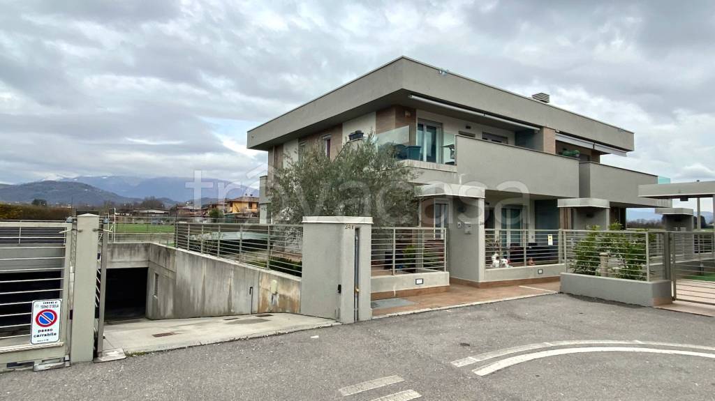 casa indipendente in vendita a Terno d'Isola