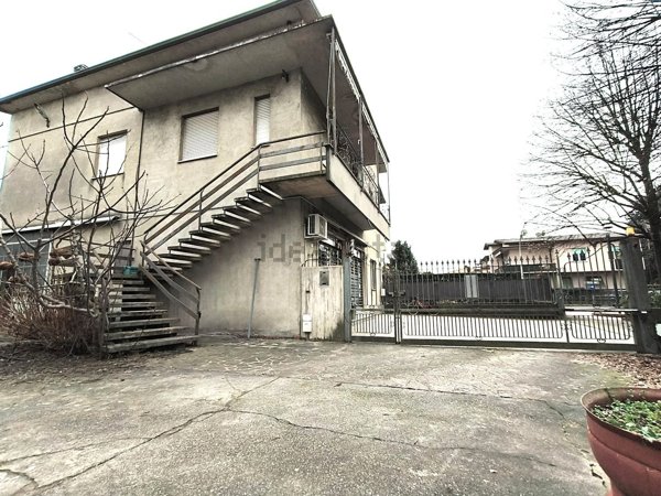 appartamento in vendita a Terno d'Isola