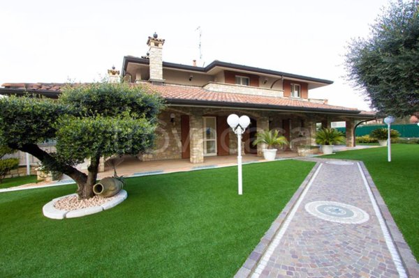 casa indipendente in vendita a Terno d'Isola