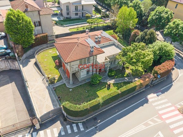 casa indipendente in vendita a Terno d'Isola