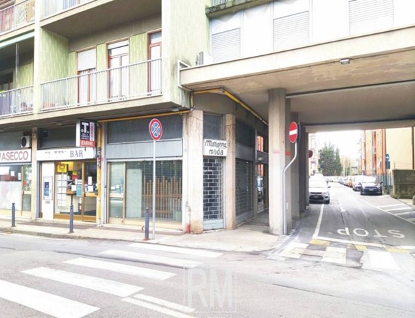 negozio in vendita a Torre Boldone