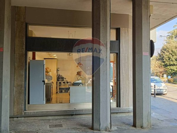 negozio in vendita a Torre Boldone