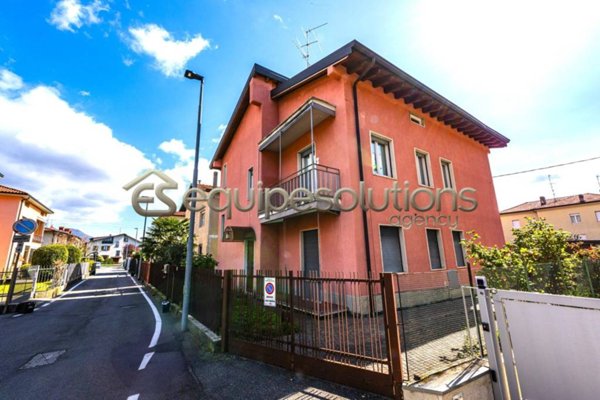 casa indipendente in vendita a Torre Boldone