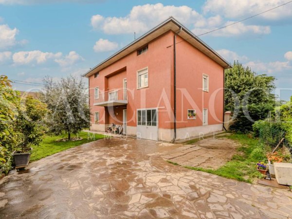 casa indipendente in vendita a Torre Boldone