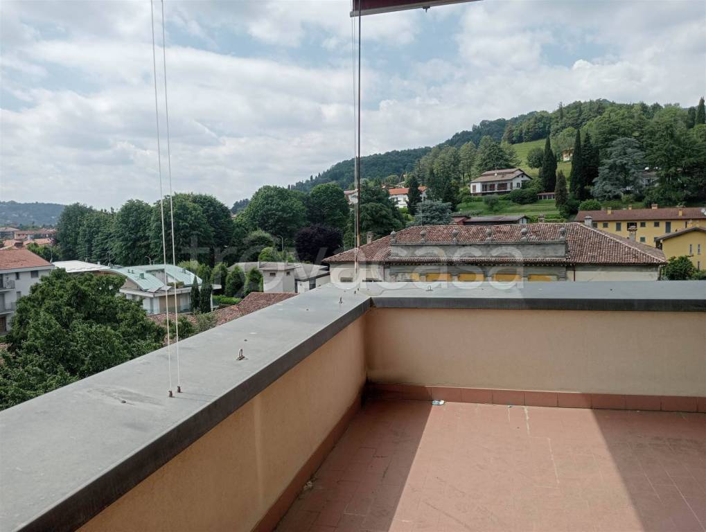 appartamento in vendita a Torre Boldone
