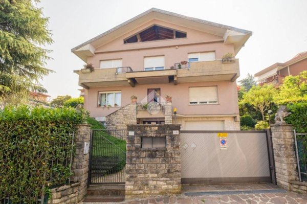 casa indipendente in vendita a Torre Boldone