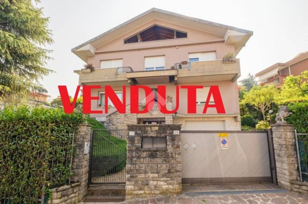 casa indipendente in vendita a Torre Boldone
