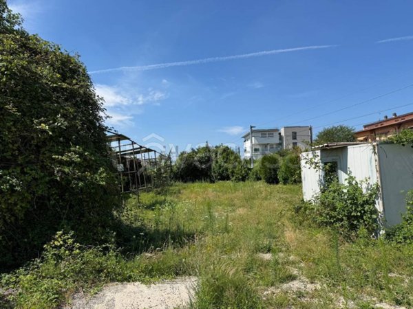 terreno edificabile in vendita a Torre Boldone