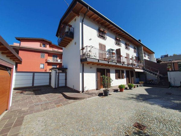 casa indipendente in vendita a Torre Boldone