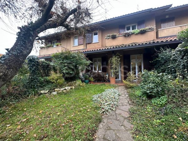 casa indipendente in vendita a Torre Boldone