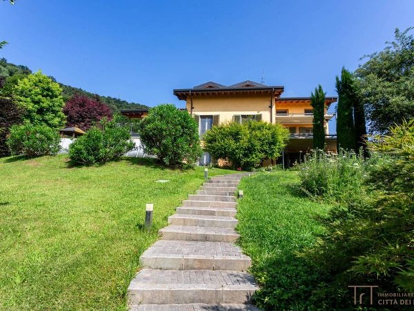 casa indipendente in vendita a Torre Boldone