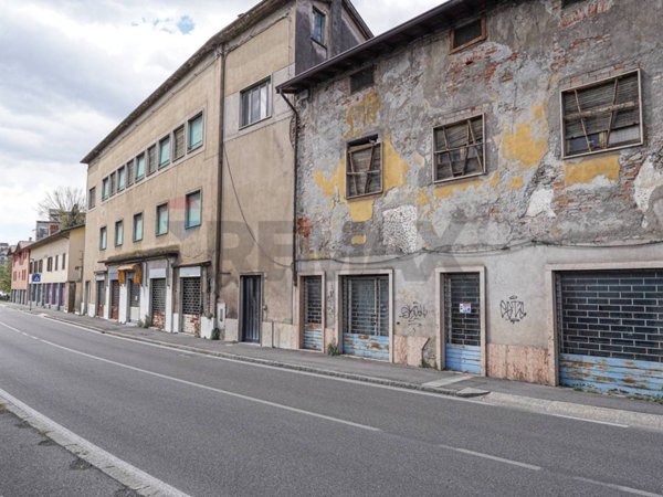 intera palazzina in vendita a Torre Boldone