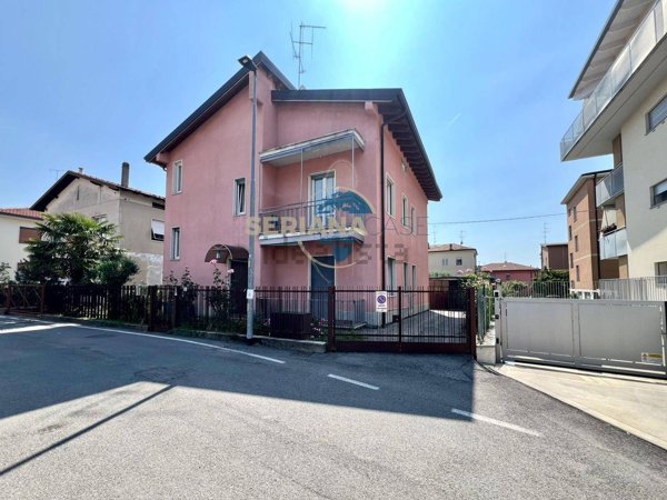casa indipendente in vendita a Torre Boldone