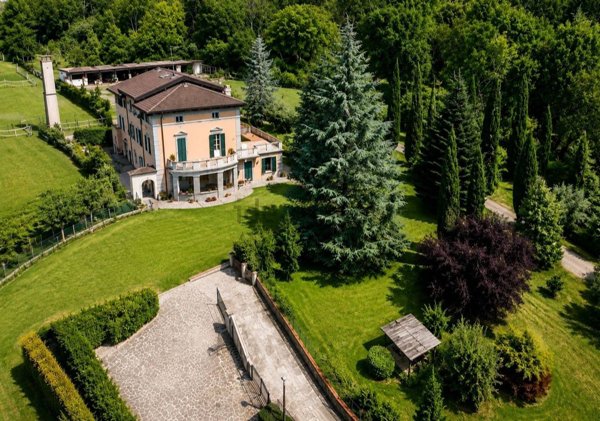 casa indipendente in vendita a Torre Boldone