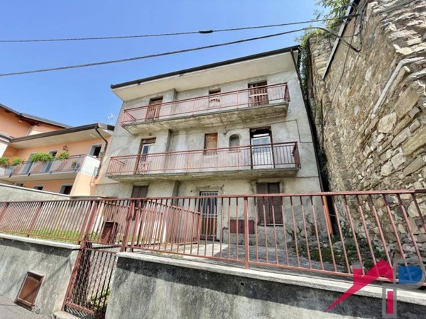 casa indipendente in vendita a Torre de' Busi in zona Favirano