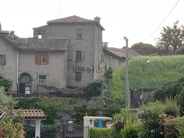 pentavano in vendita a Torre de' Busi