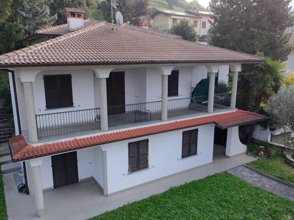 casa indipendente in vendita a Torre de' Busi in zona Favirano