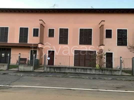 appartamento in vendita a Torre Pallavicina in zona Santa Maria