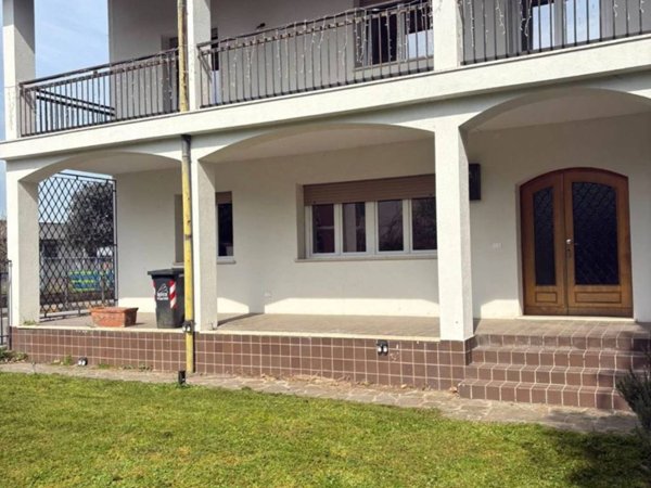 casa indipendente in vendita a Torre Pallavicina in zona Villanuova