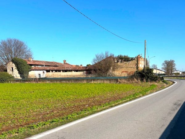 casale in vendita a Torre Pallavicina in zona Villanuova