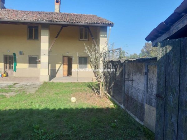 casa indipendente in vendita a Torre Pallavicina in zona Torre