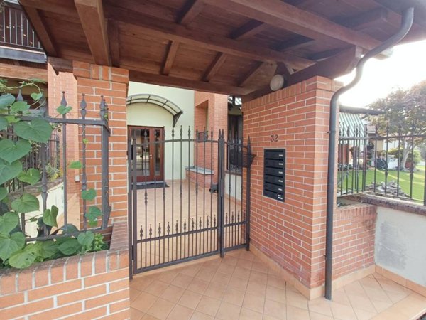 appartamento in vendita a Torre Pallavicina in zona Villanuova
