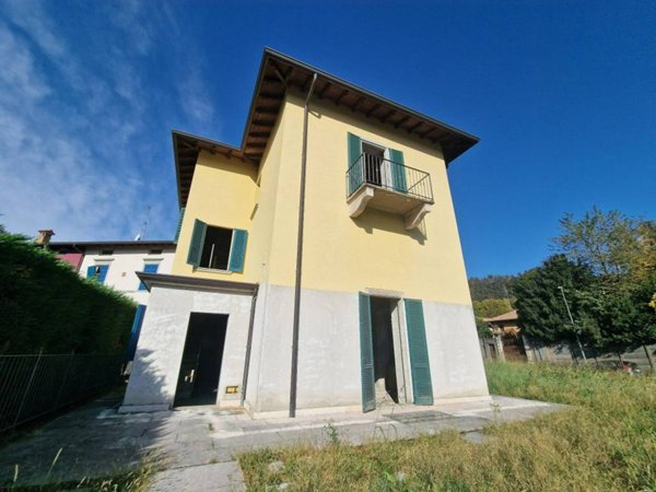 casa indipendente in vendita a Trescore Balneario