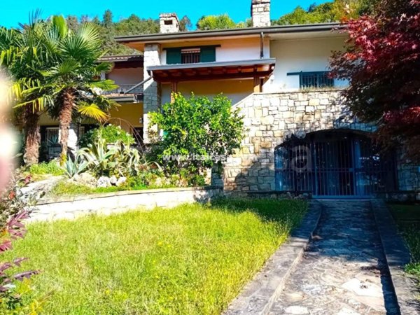 casa indipendente in vendita a Trescore Balneario