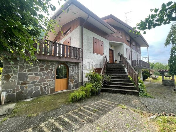 casa indipendente in vendita a Trescore Balneario