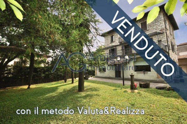 casa indipendente in vendita a Trescore Balneario
