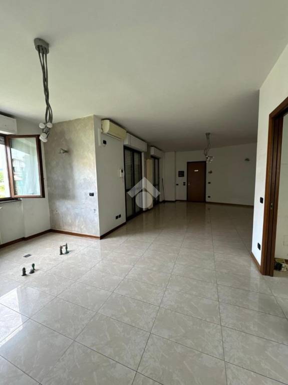 negozio in vendita a Trescore Balneario