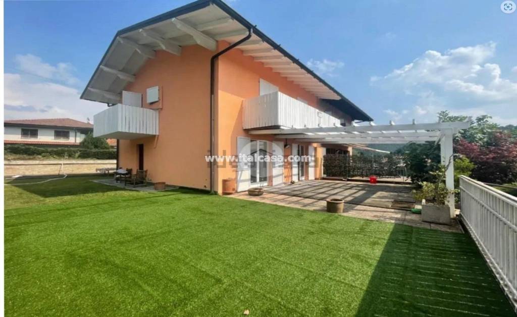 casa indipendente in vendita a Trescore Balneario