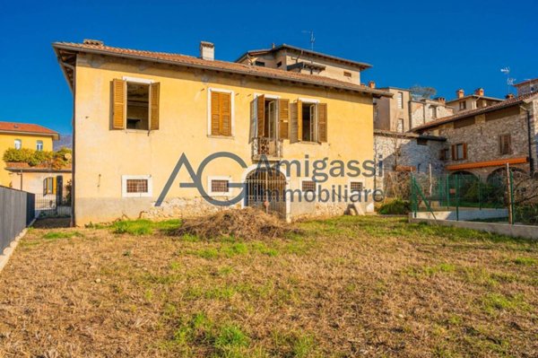 casa indipendente in vendita a Trescore Balneario