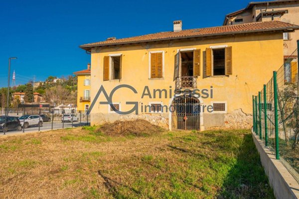 casa indipendente in vendita a Trescore Balneario