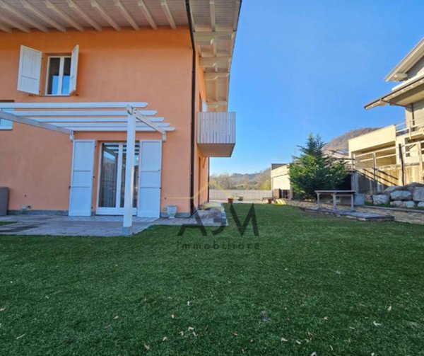 casa indipendente in vendita a Trescore Balneario