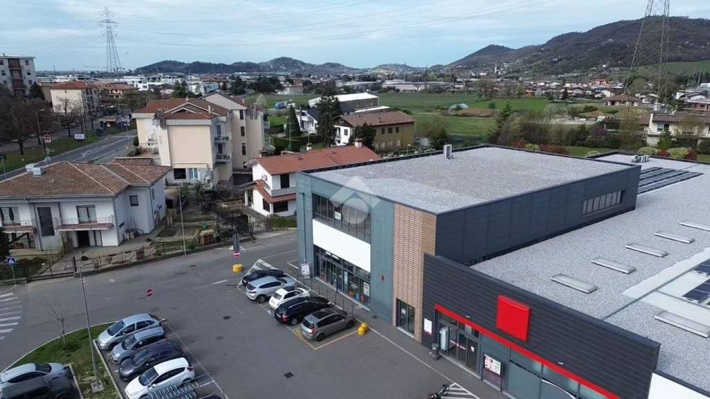 ufficio in vendita a Trescore Balneario