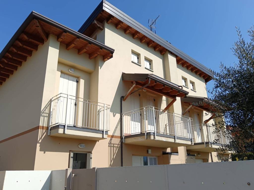 casa indipendente in vendita a Trescore Balneario