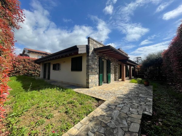 casa indipendente in vendita a Trescore Balneario