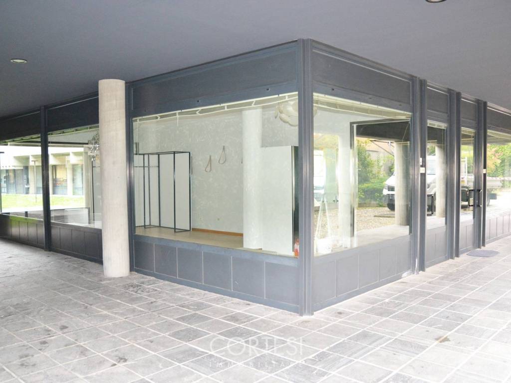 negozio in vendita a Trescore Balneario