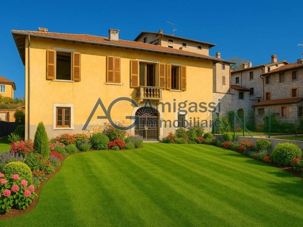 casa indipendente in vendita a Trescore Balneario