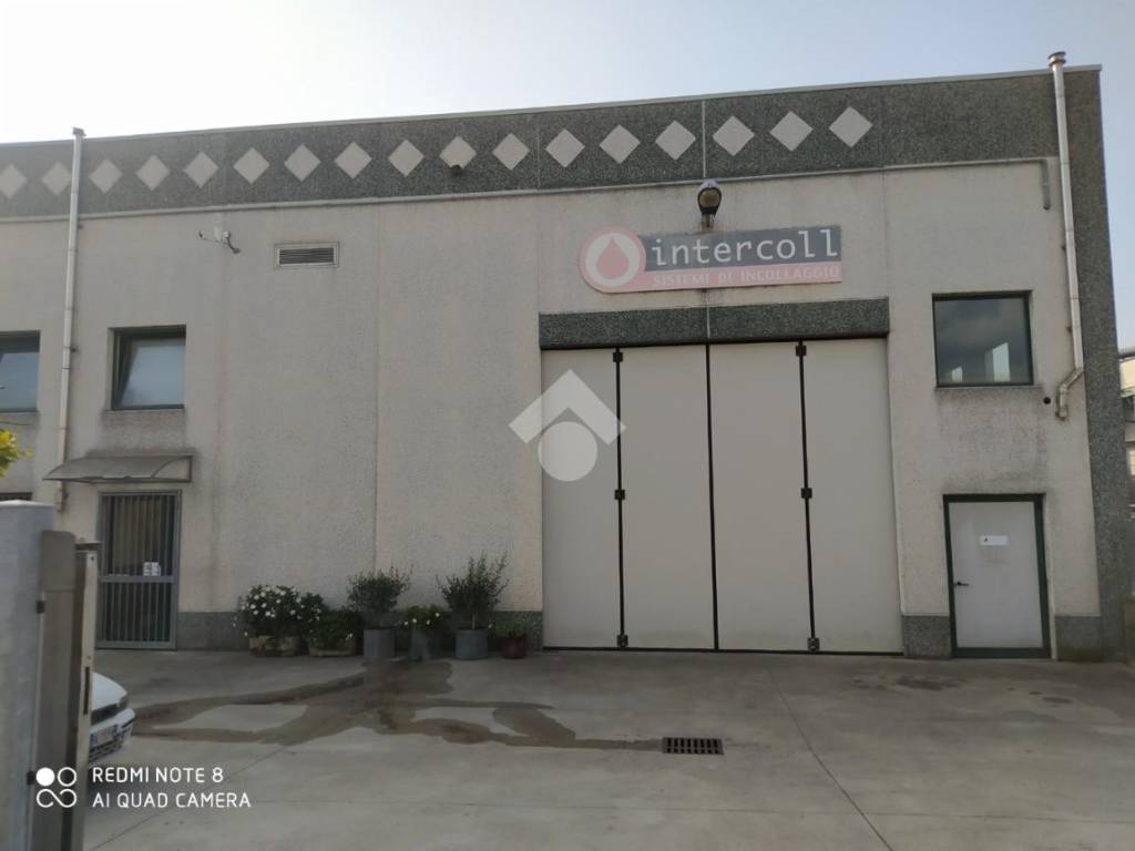 locale commerciale in vendita a Trescore Balneario