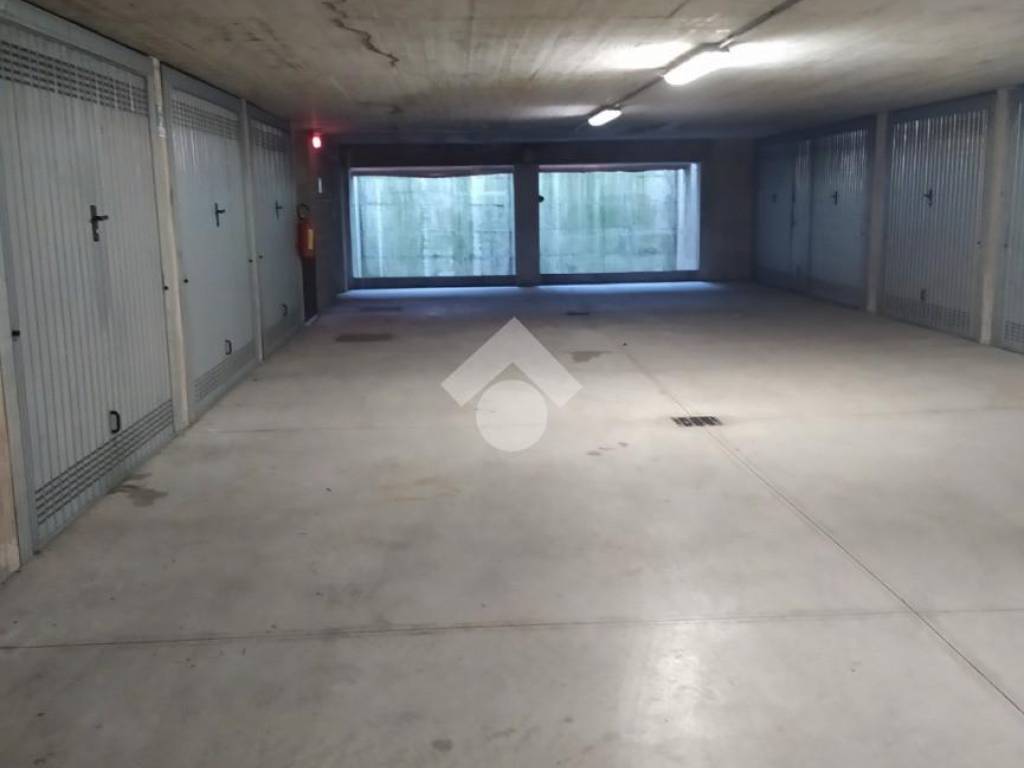 locale commerciale in vendita a Trescore Balneario