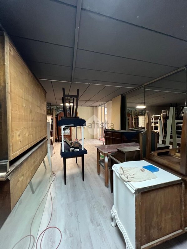 locale di sgombero in vendita a Trescore Balneario