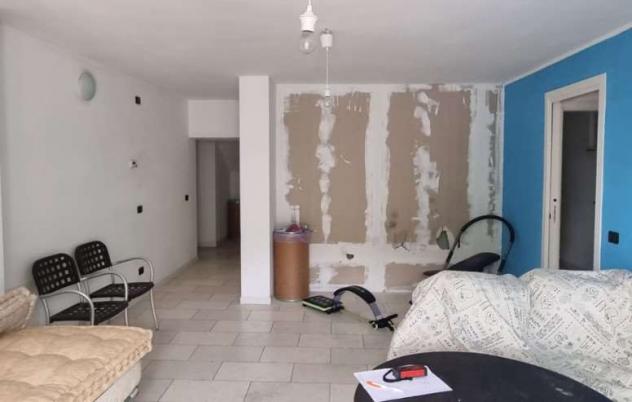 locale commerciale in vendita a Trescore Balneario